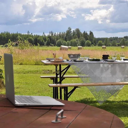 Ponka Guest house 3*