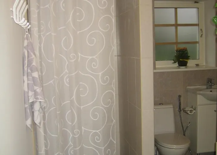 Gostinjska kuća Ponka 3*